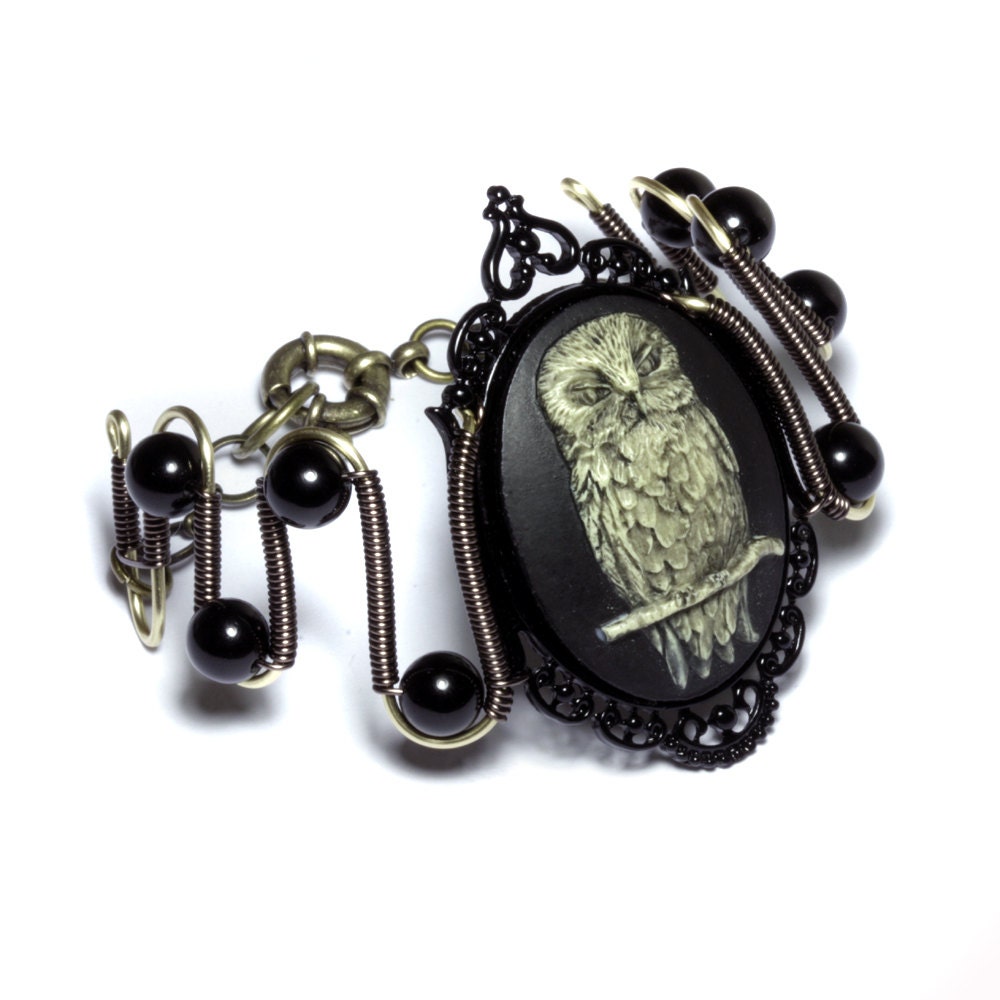 Neo Victorian Steampunk Goth Jewelry - Bracelet - Owl Cameo