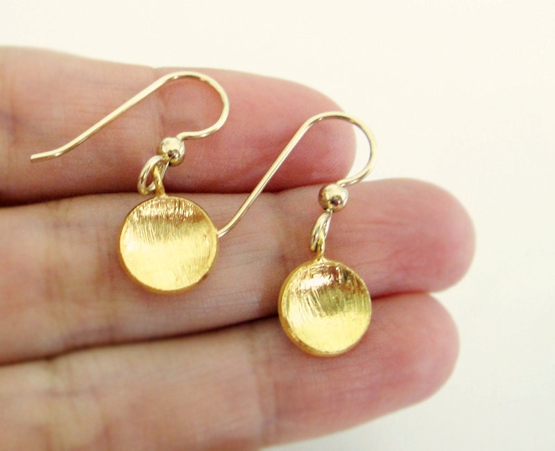 Gold Circle Earrings / Small Gold Earrings / Simple Gold Earrings / Gold Disc Dangle Earrings /
