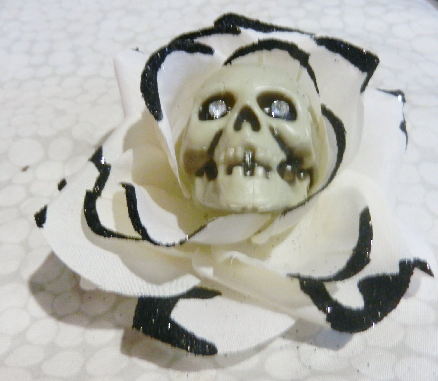 Large Skull Rose, Bleeding, Black, White, Torture Couture, Hair Flower, Clip, gothic, bubblegoth, kawaii, psychobilly, lolita