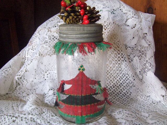 Antique Christmas Jar Wedding Shower Tree Pine Cone Berries  Vase Storage Jar Display 1930