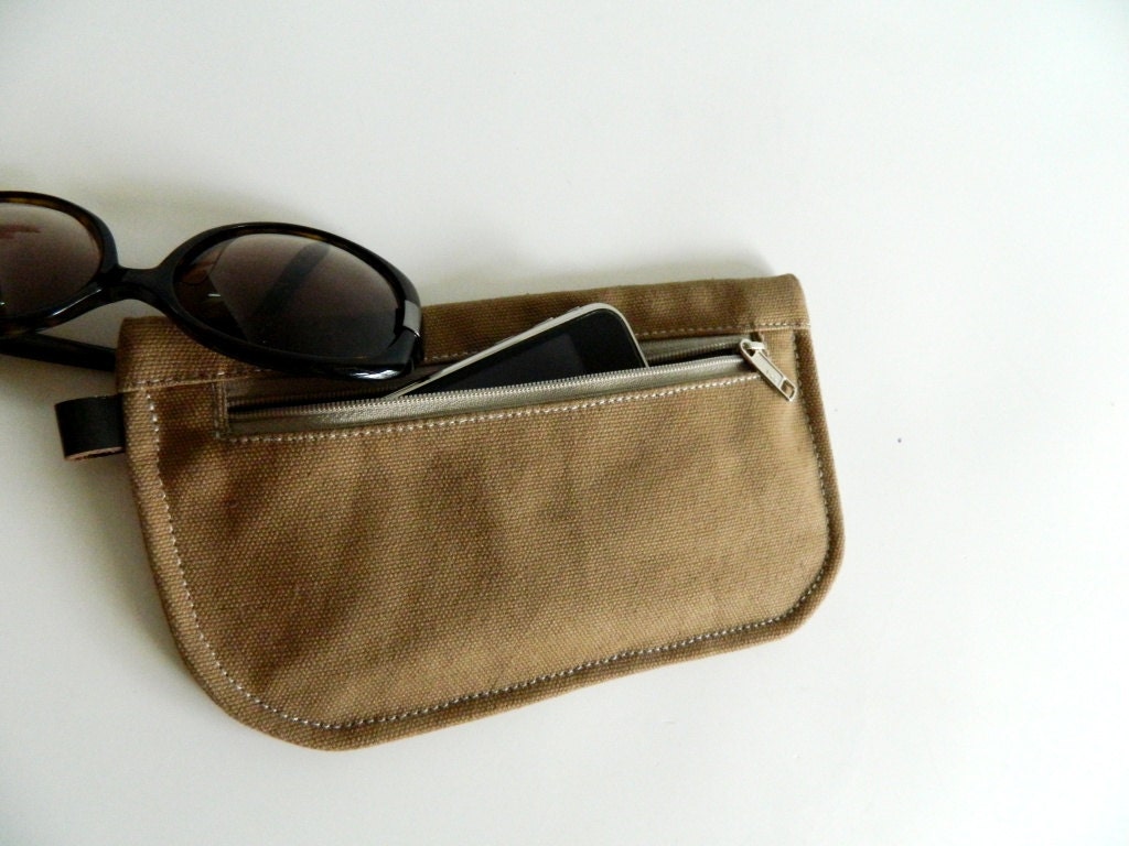SALE - 10% OFF - D- Pouch in Sahara  // Wallet / clutch / cosmetic bag / iphone case / travel / Women / Pouch