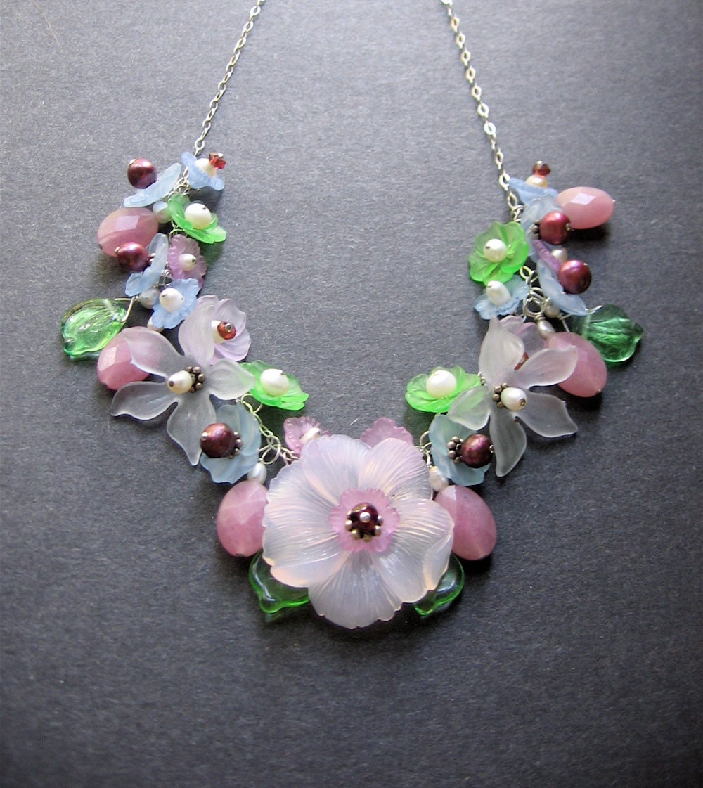 Flower Necklace. Lucite Flower Necklace. OOAK Necklace. Flower Statement Necklace - Elisabeth