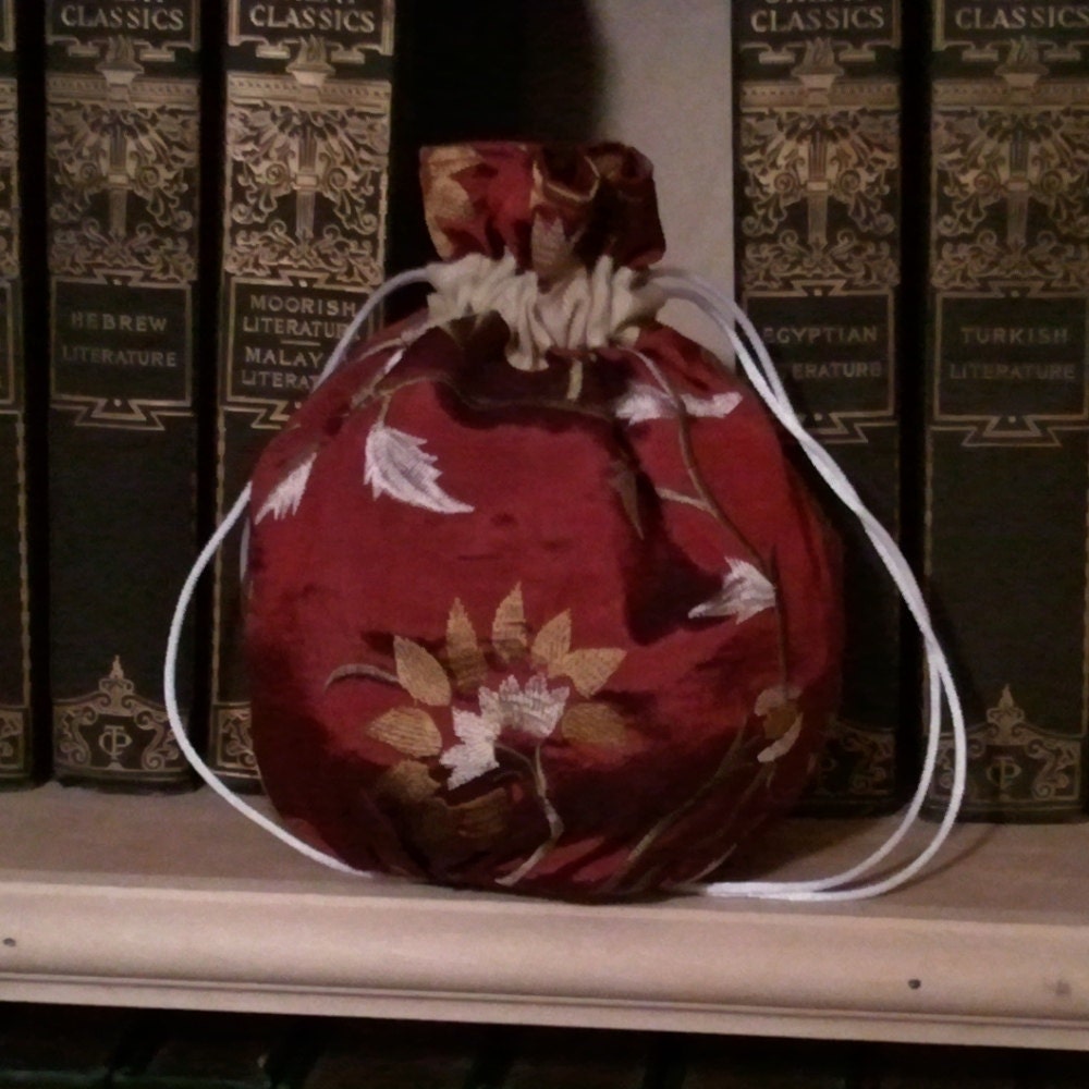 My Pretty Dice Bag - Red Riding Hood Edition