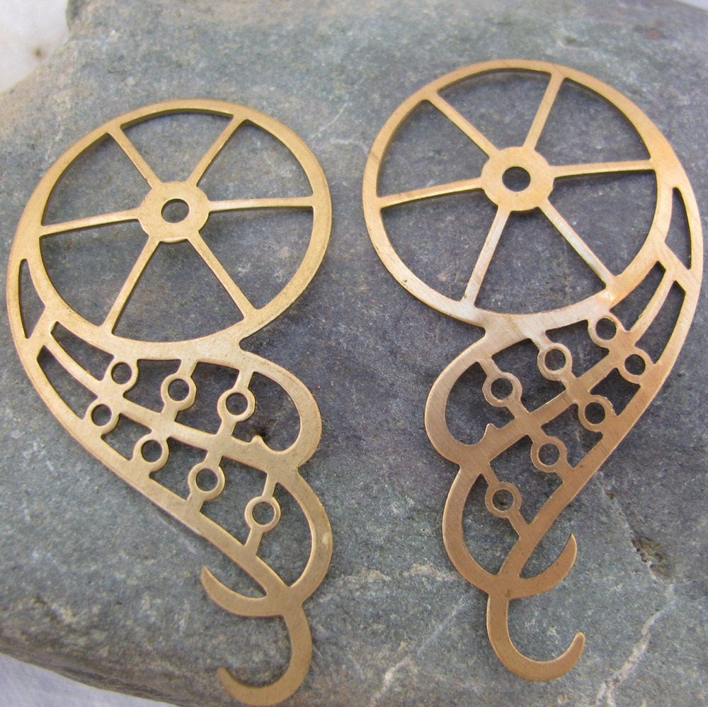 Brass Gears with Wings Metal Stamping 2 pieces (1 Pair) 1404