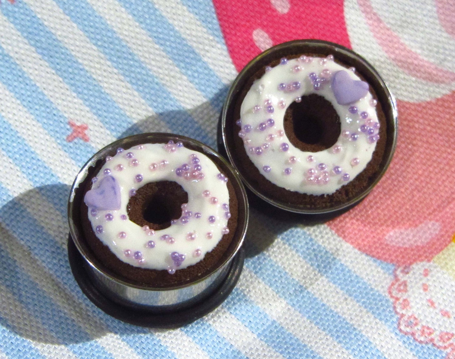 3/4" Donut Eyelets - Purple Pearl on Chocolate Donut Plugs