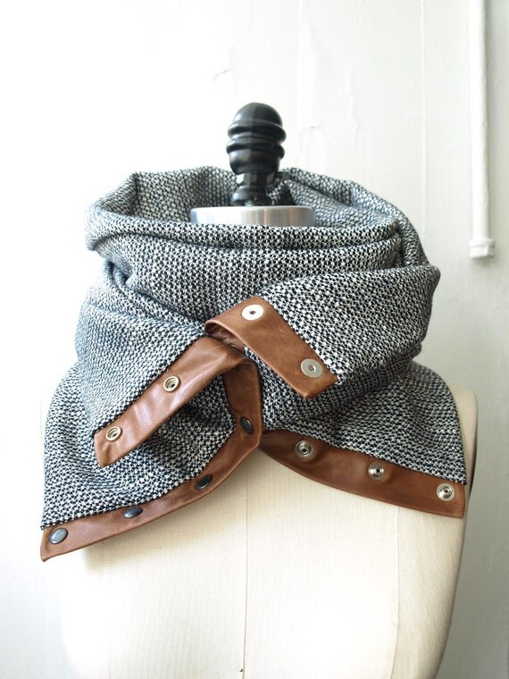Navy  and white  circular infinity scarf