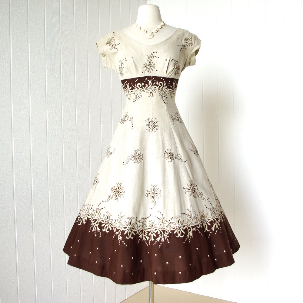 vintage 1950's dress ...beautiful BRENDA ORIGINAL irish linen embroidered princess seams full gored skirt shelf-bust pin-up party dress