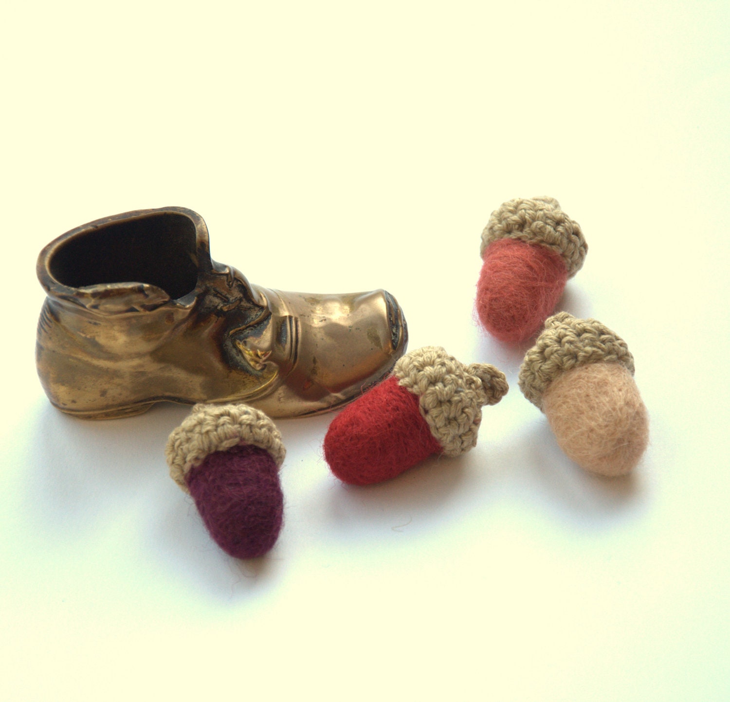 Felted acorns 4 coral pink red wool beige crochet enchanted forest Weddings decor favor Birthday gift decoration garland spring autumn
