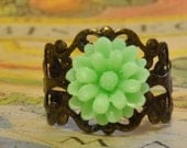 Vintage Style Resin Ring with Mint Dahlia
