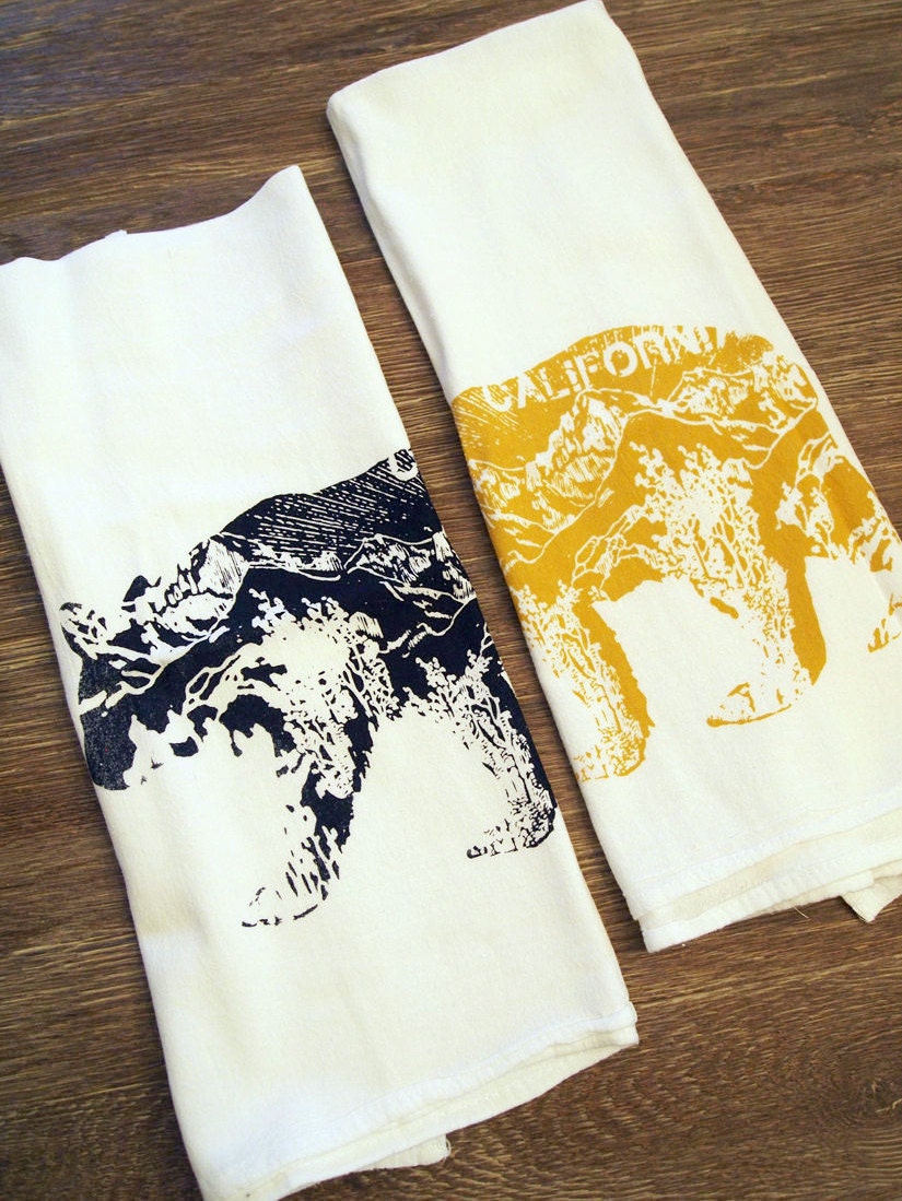 Set of 2 Towells - California BEAR - Multi-Purpose Flour Sack Kitchen or Bar - Renewable Natural Cotton