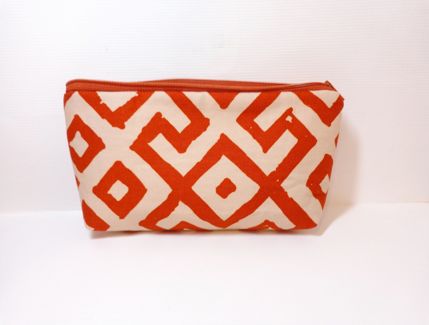 Medium Zipper Pouch Cosmetic Bag Clutch Toiletry Bag Diamond Geometric Pattern in Rust