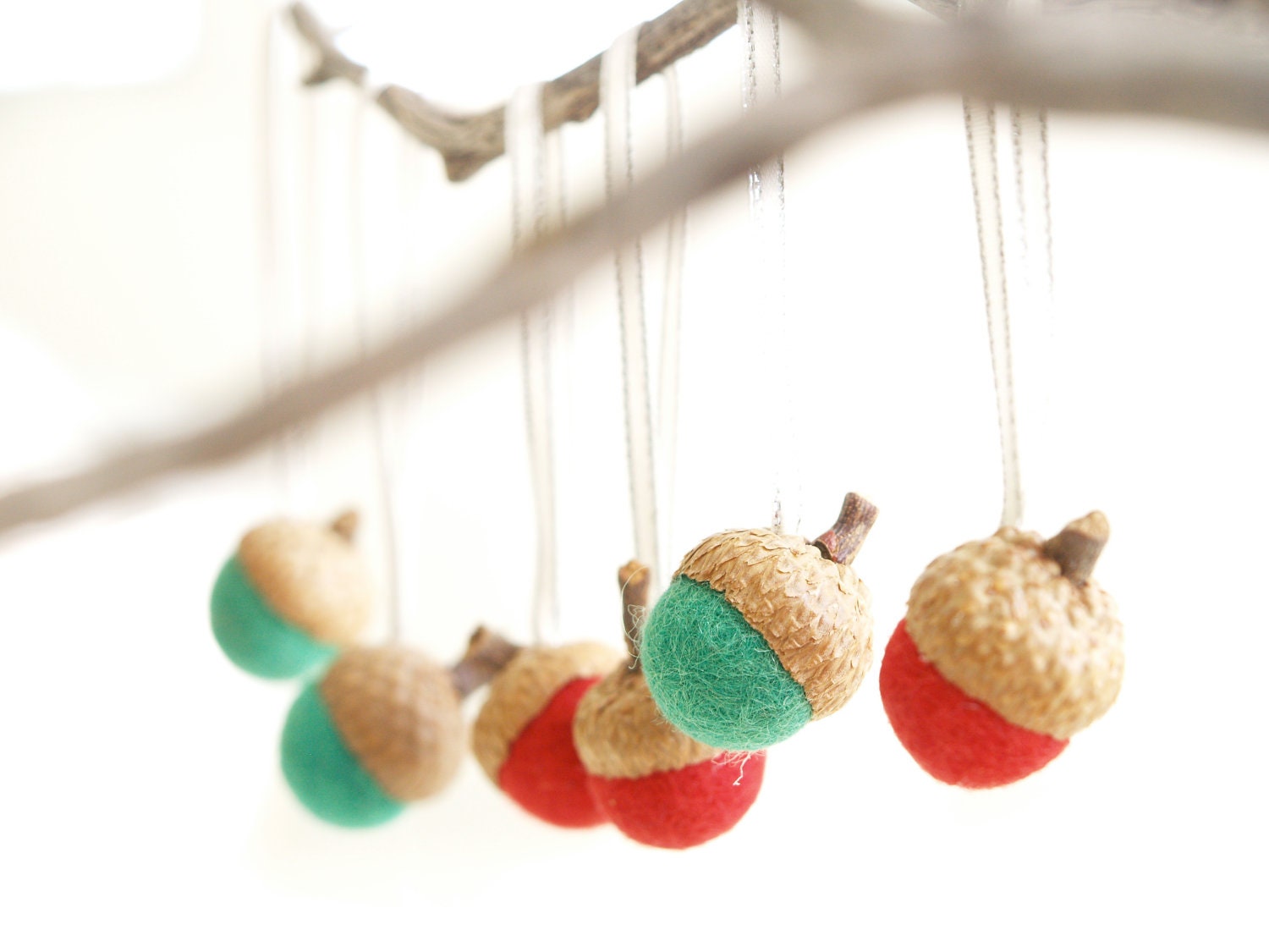 Christmas Ornaments Acorn Felt Decorations Winter natural needle nature inspired handmade eco friendly Home Decor red green 10