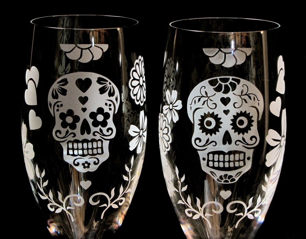 NEW Personalized Day of the Dead Wedding Champagne Glasses, Sugar Skull Wedding Decor