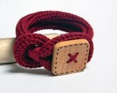 Knot bracelet, maroon red wool  bracelet. Wooden bracelet, knitted jewelry. Knit bracelet.