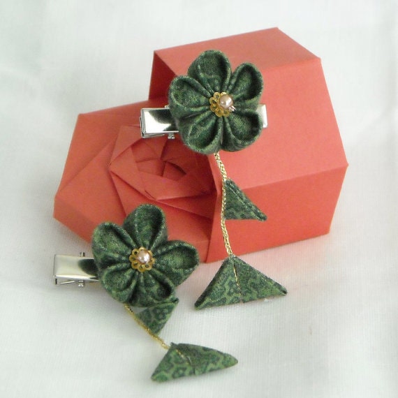 Kanzashi Fabric Flower - Set of 2 Hairclips - Green