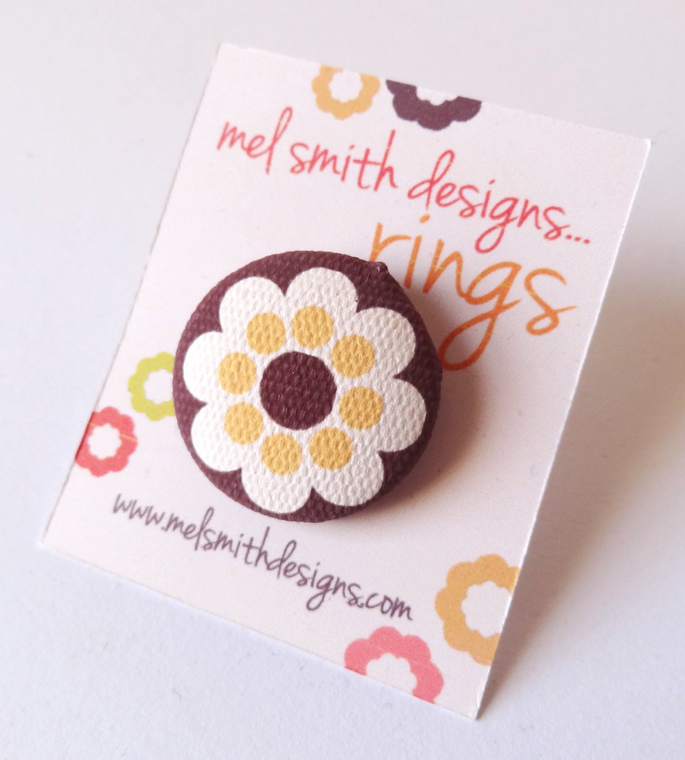 Zinnia - fabric button ring. Retro floral. 28mm