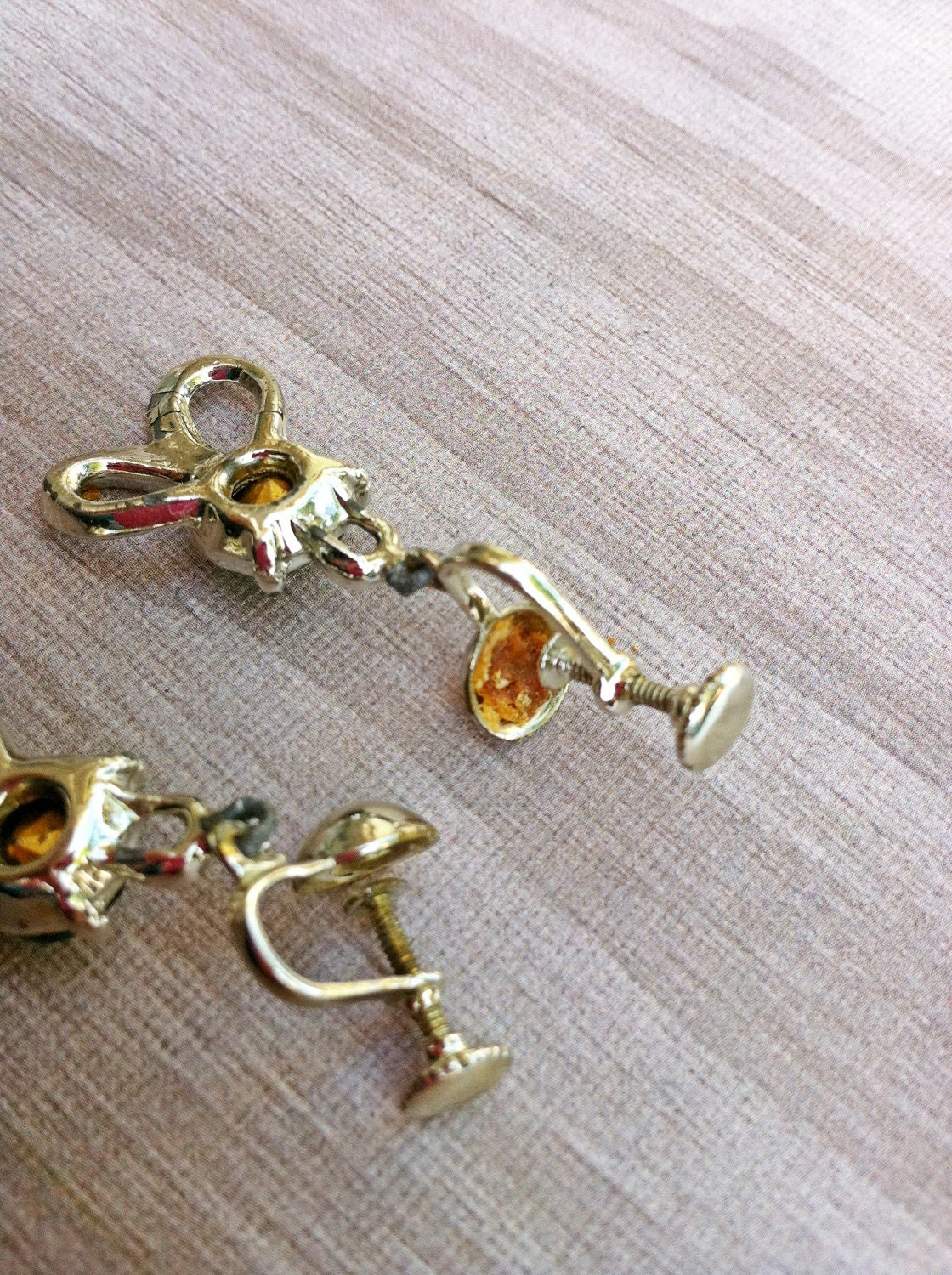 Vintage Silver Tone Metal Dangle Earrings with Green Rhinestones