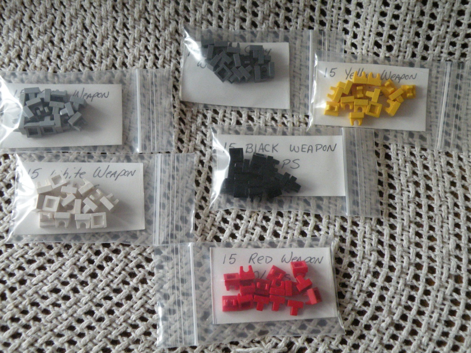 15 Star Wars Lego Minifigure Weapon Clips. Choice of 6 Colors