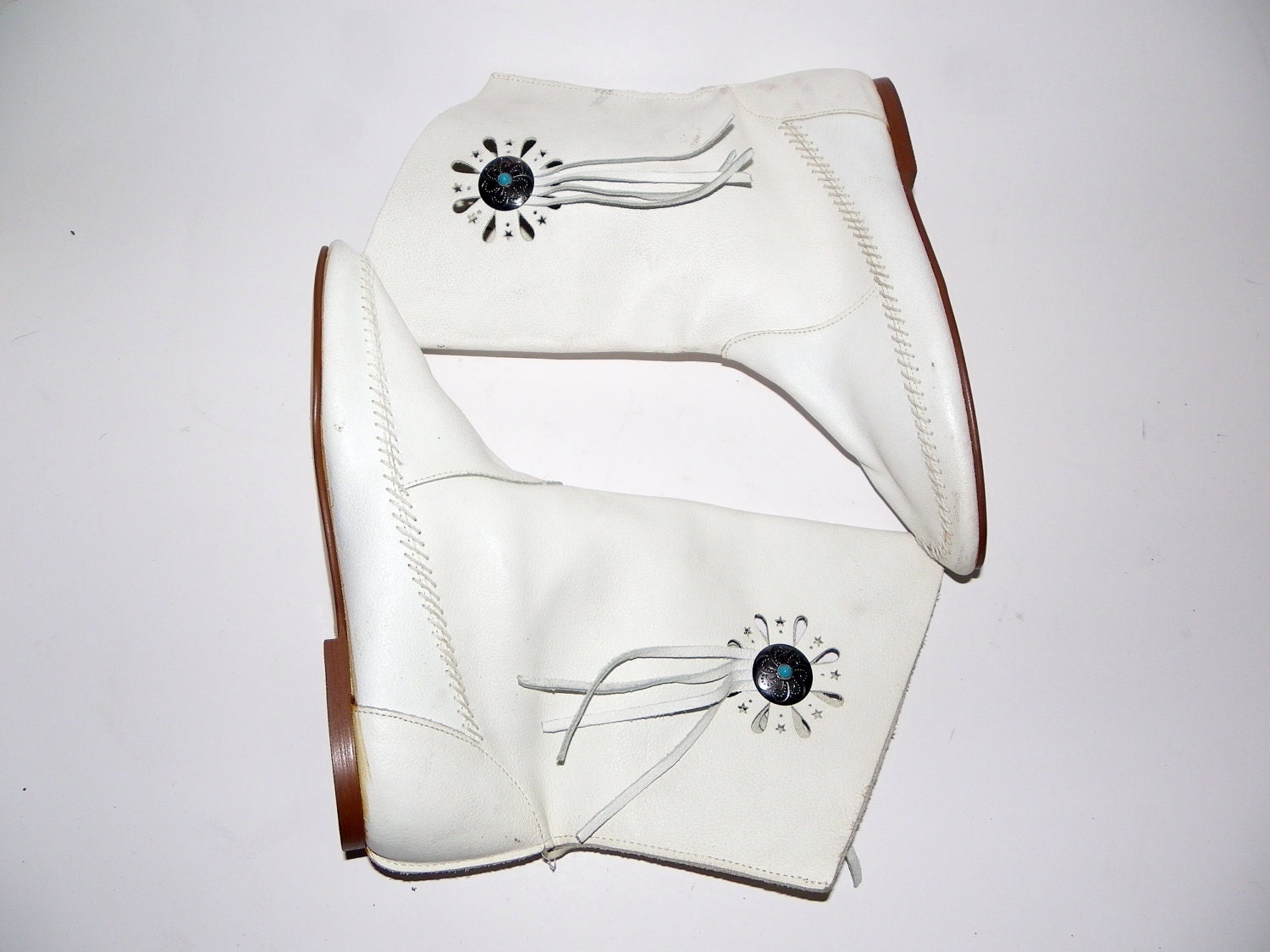 White Leather Moccasins with fringe Ankle Boots detail size 6 and half M