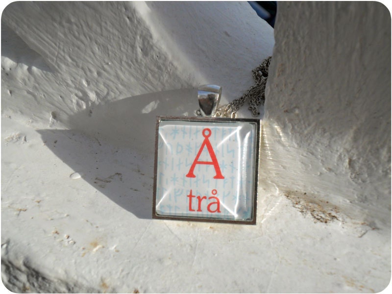 Swedish Letters "Desire" - square silver and red pendant with chain