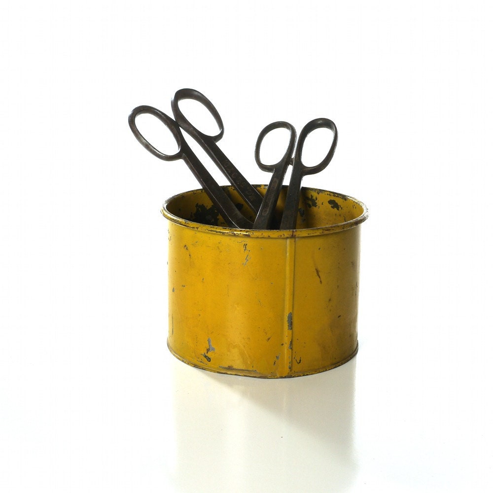Vintage Metal Military Bowl, Food Drum