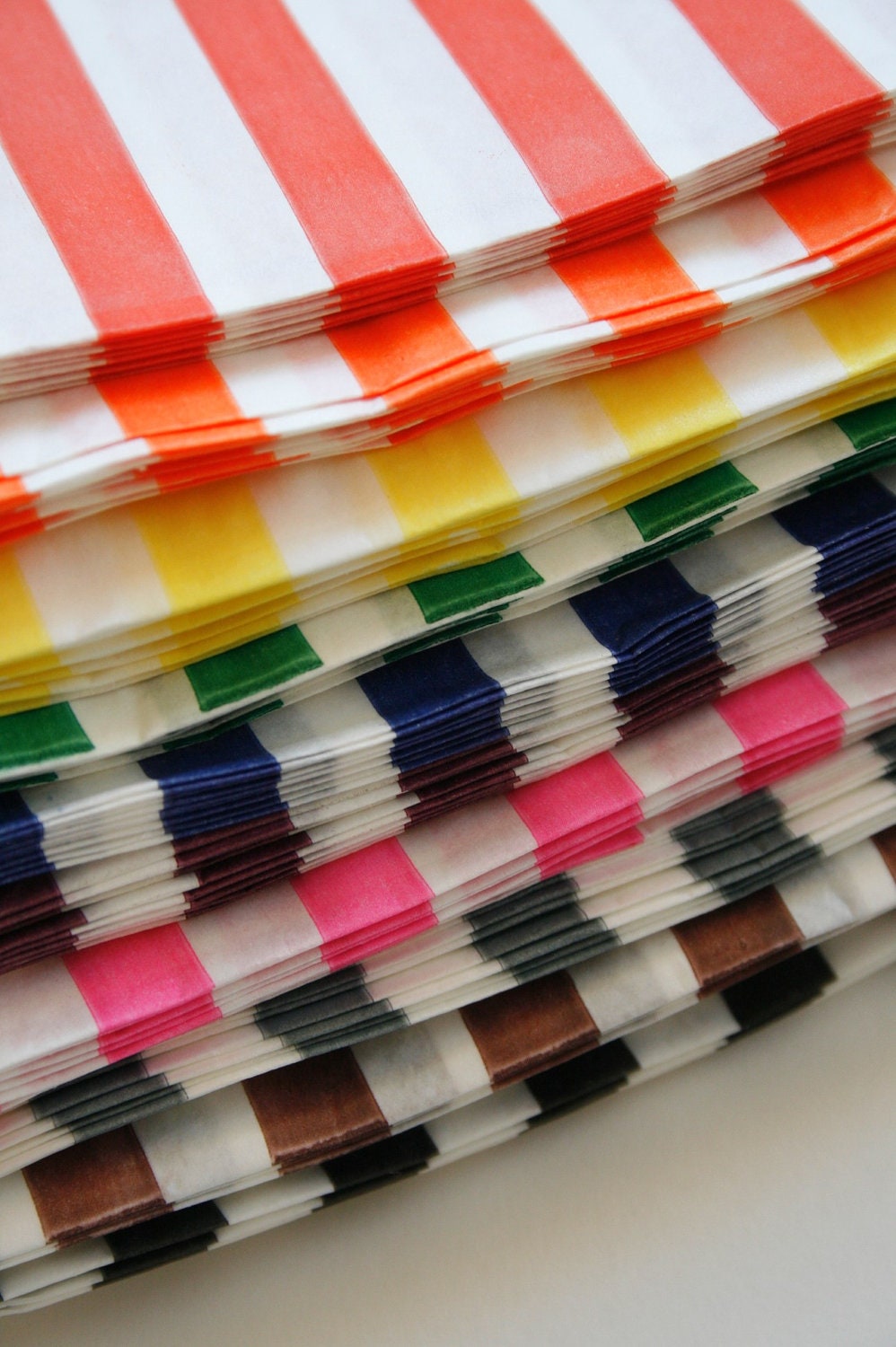 Set of 25 - Traditional Sweet Shop Green Candy Stripe Paper Bags - 5 x 7 New Style