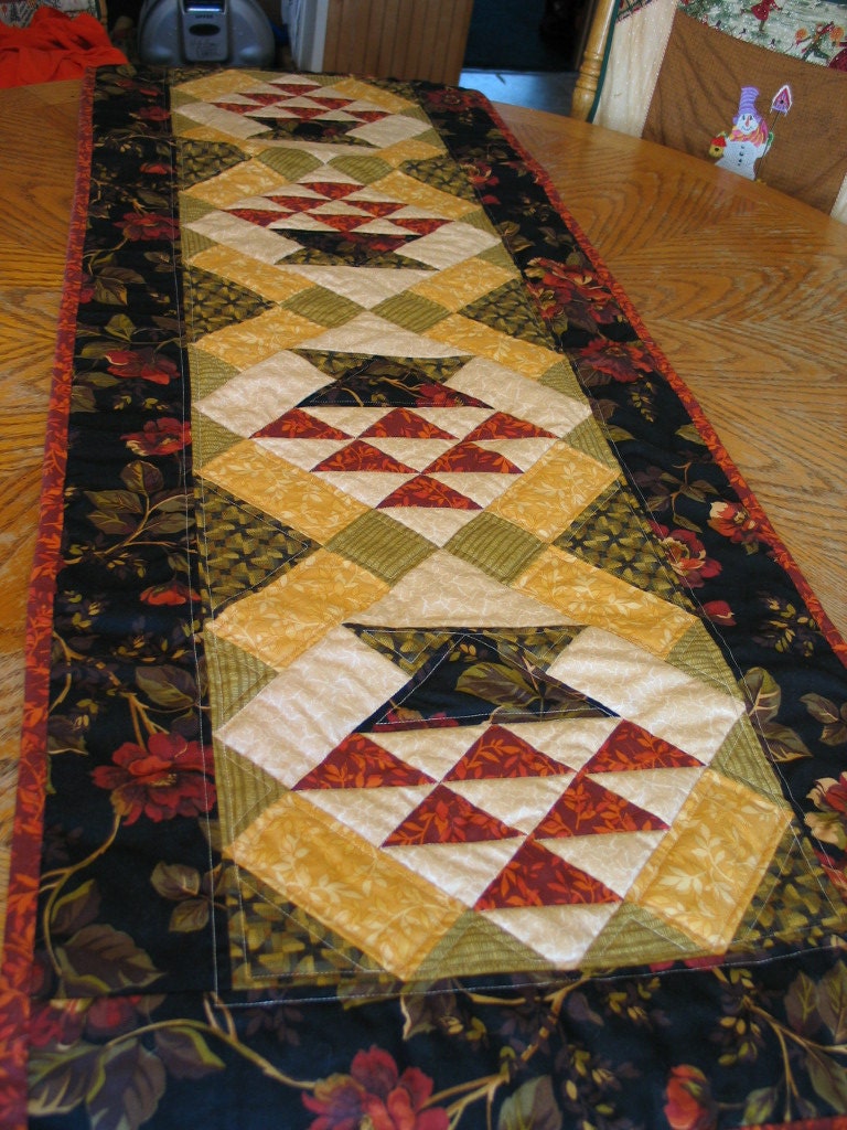 Autumn, Christmas, Anytime, Basket Pattern Tablerunner