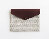 Envelope Pouch - gray scallop