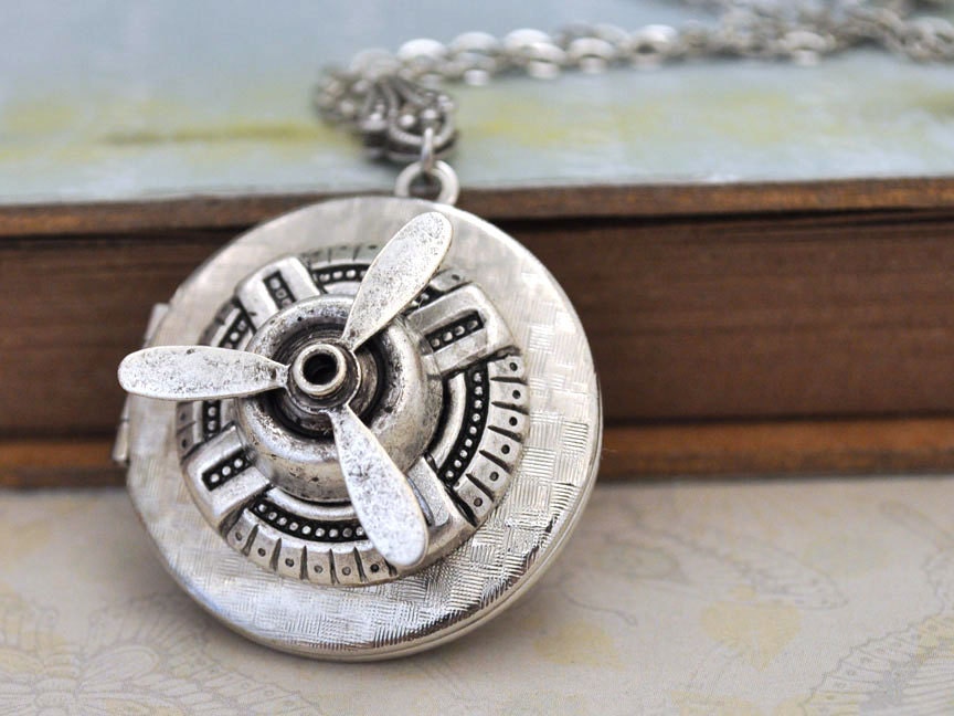 MOVING FORWARD antique silver vintage 70s steampunk spinner locket necklace