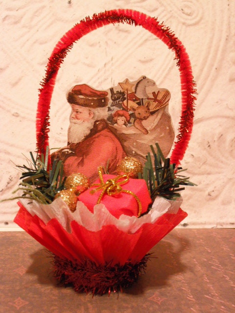 CHRISTMAS - Vintage Style Nut Cup - Candy Cup