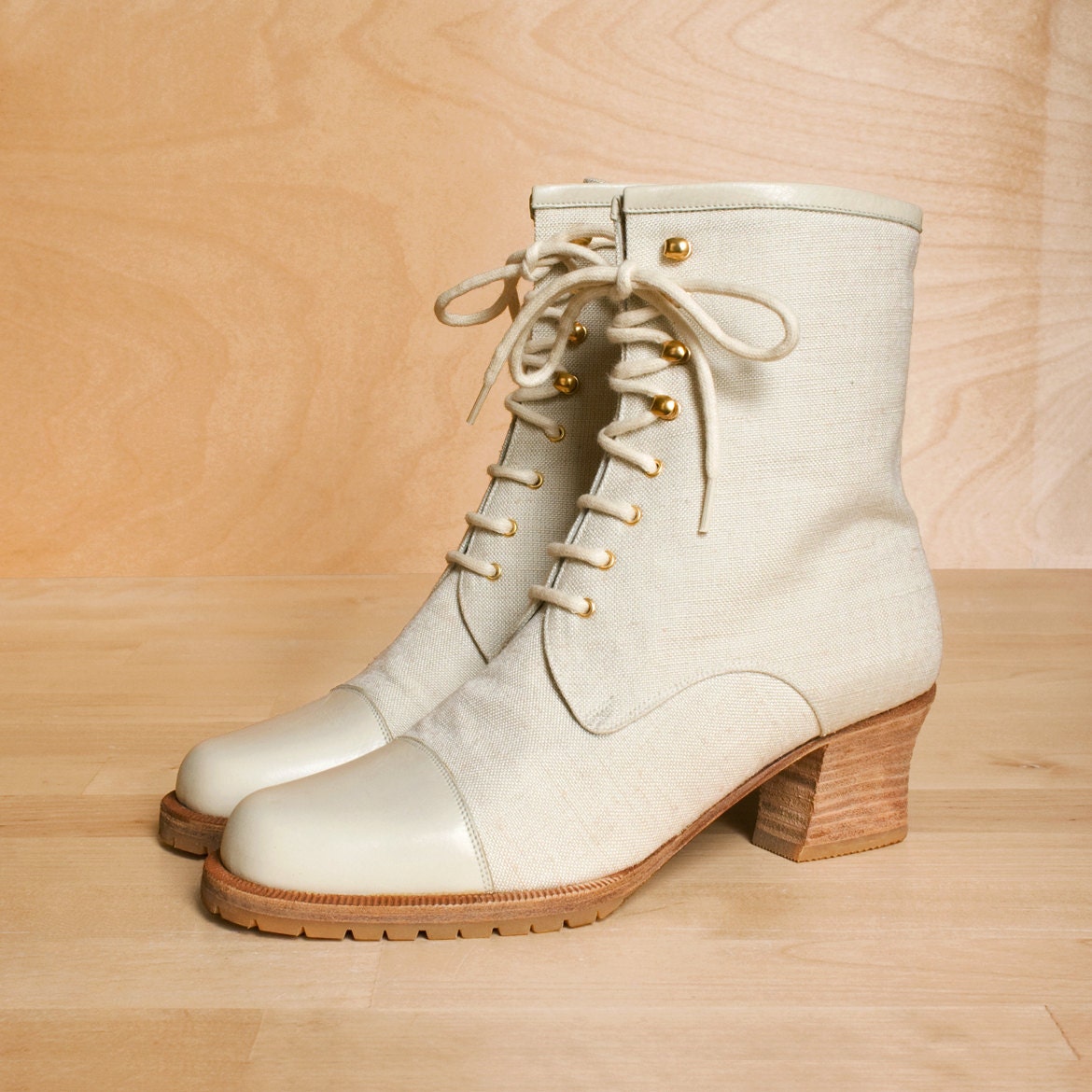 Vintage Italian lace up boots 5.5. Cream canvas & leather ankle boots 5.5 / lace up boots / granny boots 5.5 5 1/2
