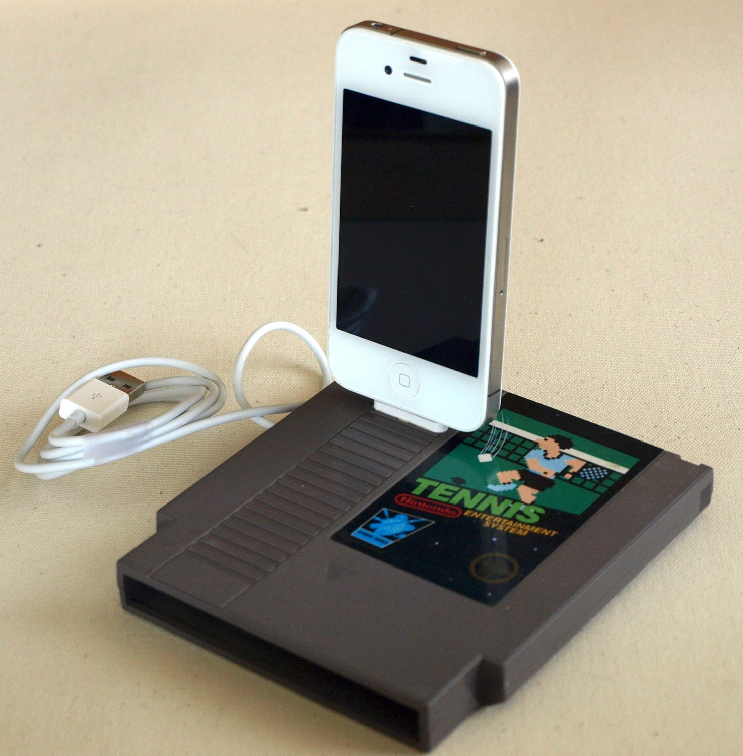 Nintendo iPhone and iPod Dock - NES Tennis Cartridge
