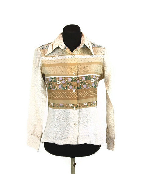 1970s silky shirt, 70s boho shirt, flowered blouse, pointed collar, tan green lavender, Size S