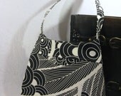 Curvy Bucket Bag - Modern Black and White