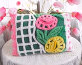 ADORABLE VINTAGE CHENILLE Patchwork Pillow Cabbage Roses