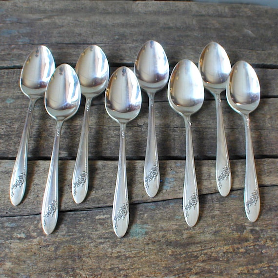 Silver Teaspoons QUEEN BESS 1946 Tudor Plate