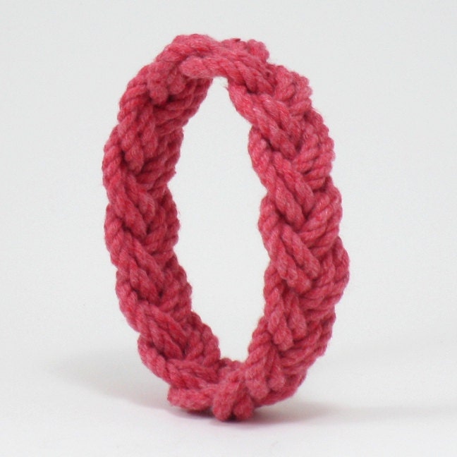 Narrow Sailor Knot Bracelet in Mystic Red