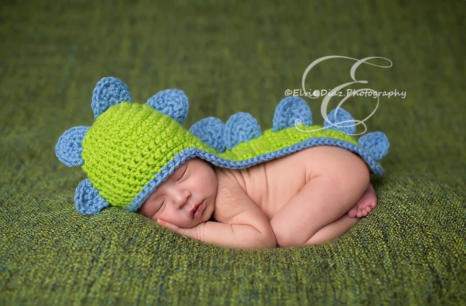 Newborn Baby Dinosaur Hat , Photography Prop, Newborn Size