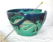 Cobalt Blue Mint Emerald Green Yarn Bowl, Knit Large Yarn Holder Handmade Ceramic Pottery, KNITTING, Crochet, Wedding gift