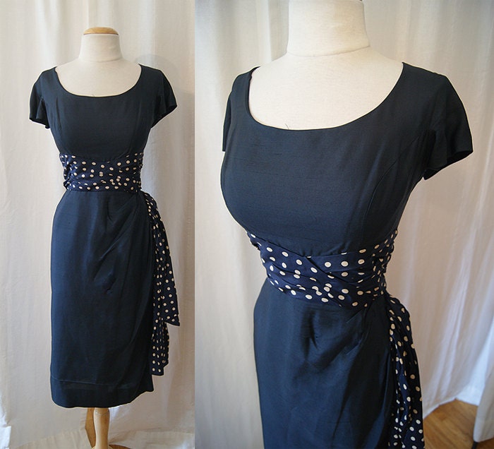 Chic 1950's midnight navy blue silk cocktail wiggle dress with polka dot sash waist band rockabilly pin up girl - size Medium