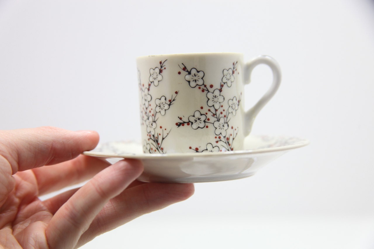 tiny tea set - kellyemeraldhart