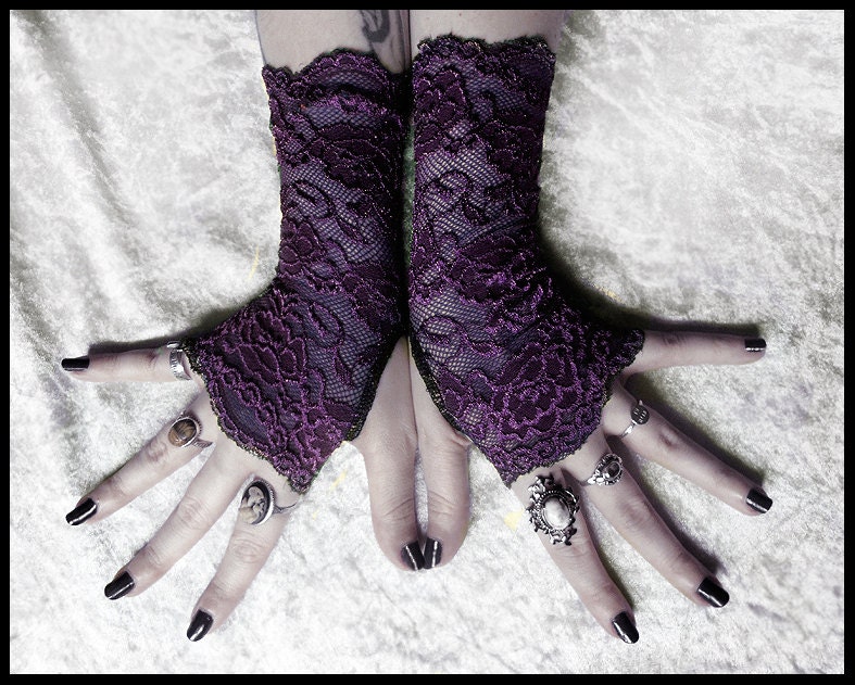 Lomion Lace Fingerless Gloves - Deep Dark Plum Purple Floral - Gothic Vampire Lolita Wedding Fetish Tribal Goth Gypsy Aubergine Eggplant