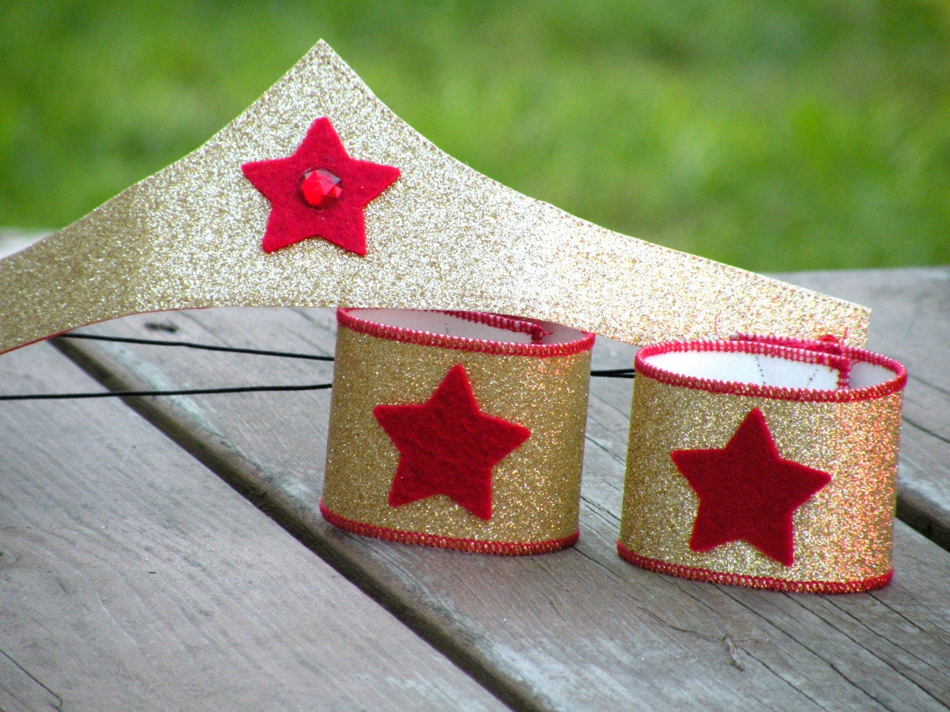 NEW Girls WONDER WOMAN Crown and Arm Bands