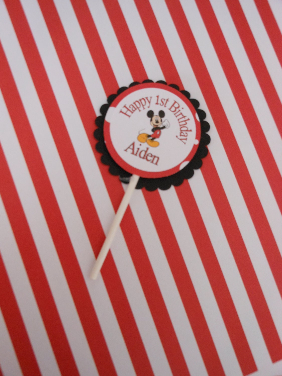 Mickey Mouse Cupcake Toppers- (12) Il_170x135