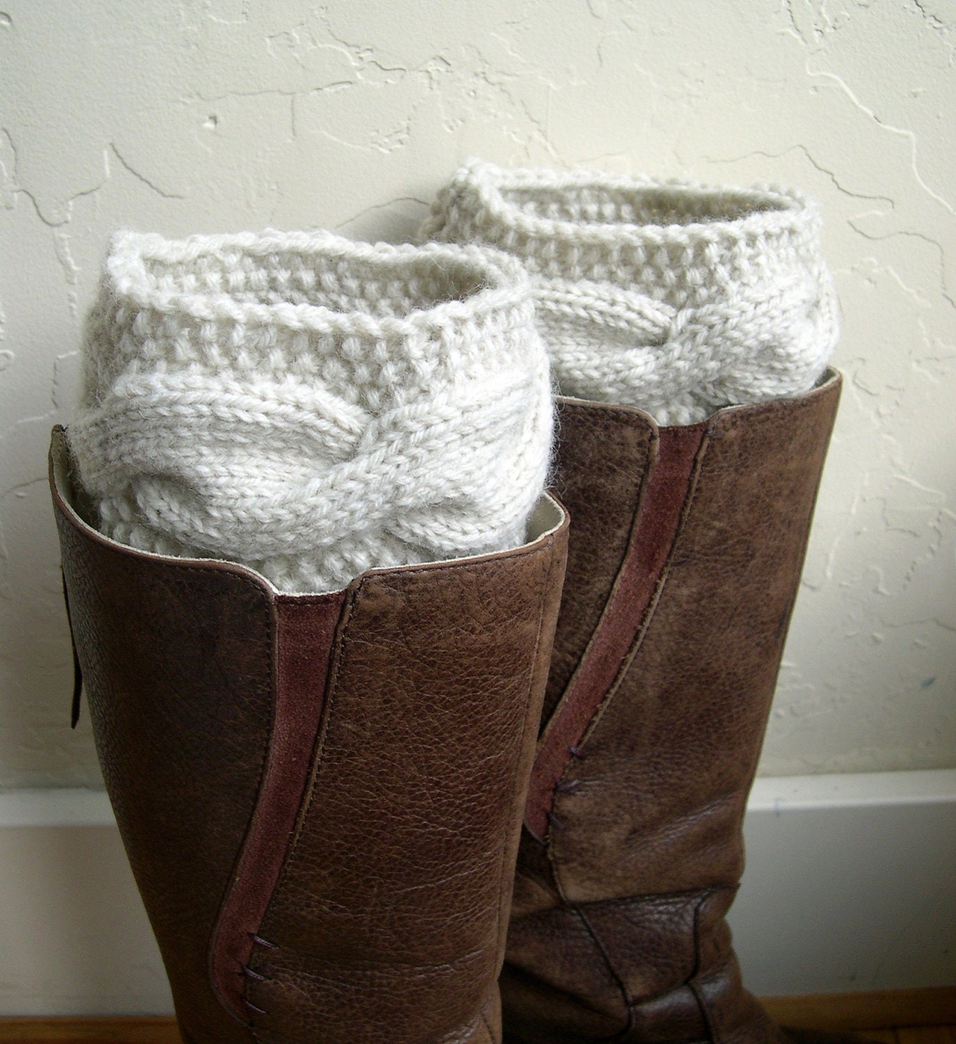 Cream Boot cuffs - Beige Leg Warmers - Cable knit boot toppers - Winter Fashion - Cozy legwarmers - Winter Acessory Southern Hemisphere
