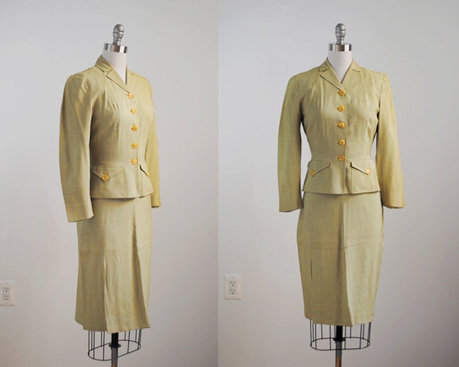 1950's vintage yellow suit. 50's skirt & jacket set. ladies. yellow gray checkered. button. tailored suit 50.