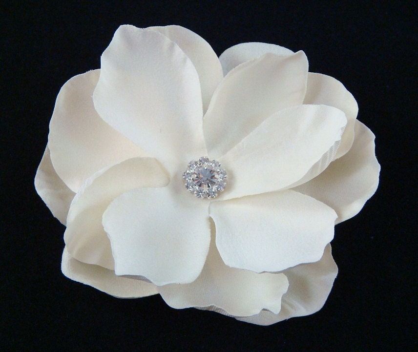 Petite Ivory Champagne Hair Flower with rhinestone / Elegant Simplicity / Realistic Bridal ivory flower clip