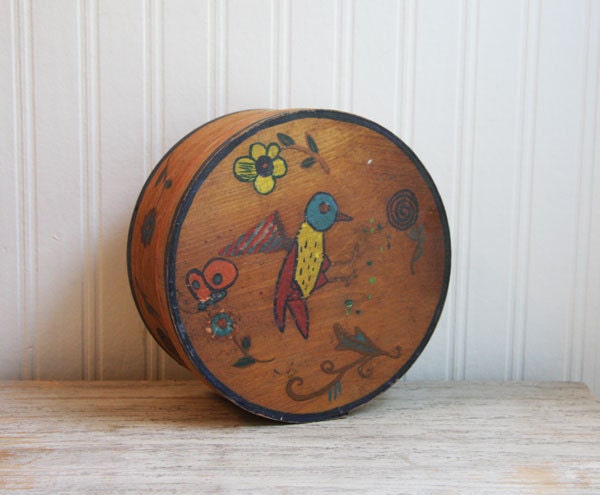 Vintage Shaker Box wood Folk Art Painted Bird Scene Round blue yellow red