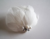 Ivory Bridal Feather Fascinator - Bridal Feather Fascinator - Ivory Fascinator Bridal - Ivory Feather Headpiece