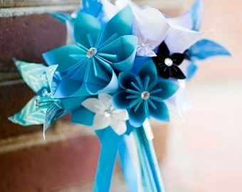 Paper Lilies Bridesmaid Bouquet- 7 inch, 11 flowers, handmade wedding, one of a kind, origami, bridal bouquet, gift